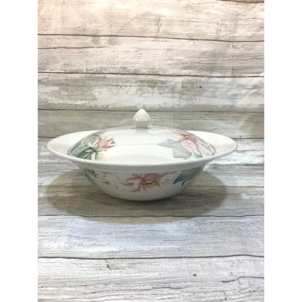 Johnson‎ Brothers Covered Soup Tureen 10